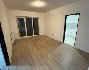 Vanzare apartament 2 camere in Floresti