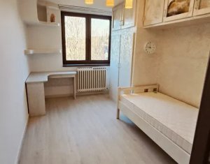 Apartment 3 rooms for sale in Cluj-napoca, zone Plopilor