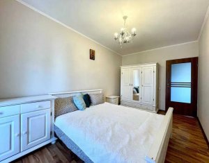 Apartament cu 3 camere finisat si mobilat, parcare subterana