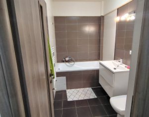 Apartament cu 2 camere, parcare si curte proprii, zona Sub Cetate, Floresti 