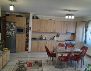 Sale apartment 3 rooms in Floresti