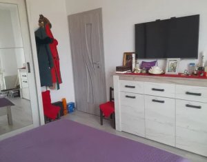 Apartament 3 camere, 66 mp, Floresti 