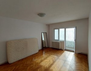 Apartament 4 camere decomandate, 2 bai, etaj 2, zona parcul Rozelor