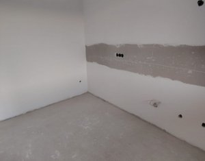 Bloc nou, apartament cu doua camere, parcare subterana, Floresti 