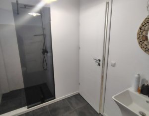 Apartament cu doua camere, decomandat, parcare inclusa, Floresti