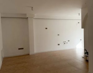 Apartament 3 camere , parcare subterana, Eroilor Floresti