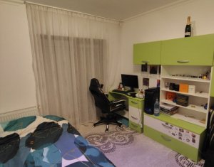 Apartament cu 3 camere cu parcare inclusa, Floresti, Eroilor